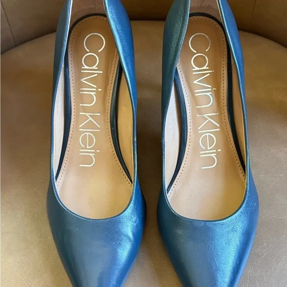 Calvin Klein Blue Leather Pointed Toe Stiletto Pumps with silver detailing - Picture 2 of 3